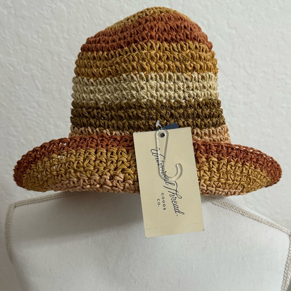 NWT bucket hat